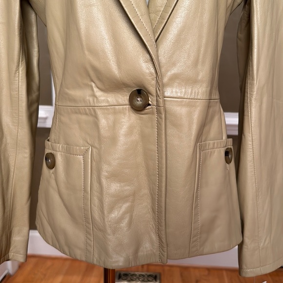 Dana Buchman Lambskin Blazer Two Pockets Fully Lined Tan/Light Beige  6 - Picture 8 of 14